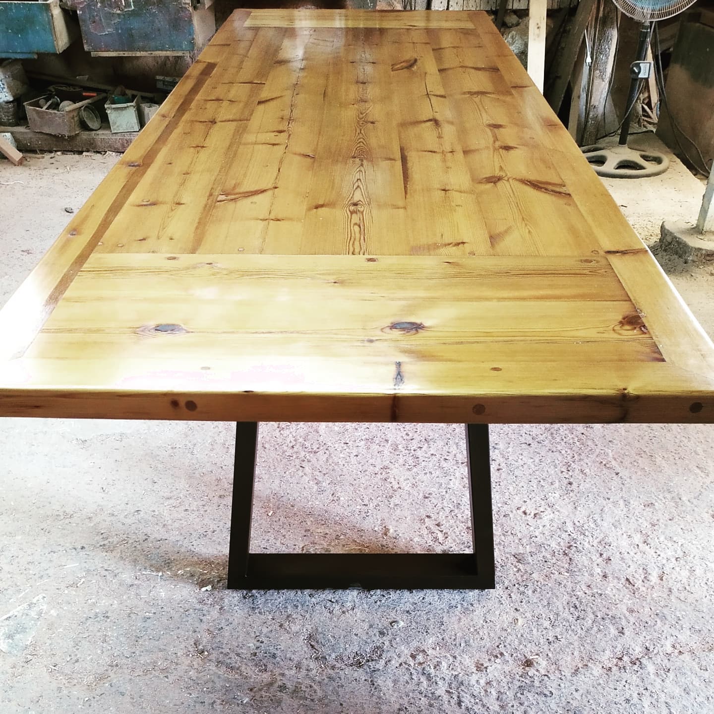 Mesas de madera maciza a medida en Manacor – Montajes CH, Palma de Mallorca